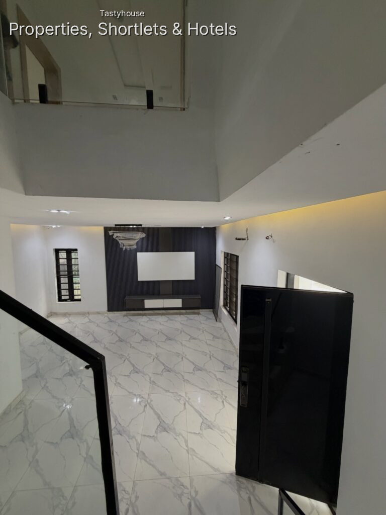 3BEDROOM TERRACE DUPLEX