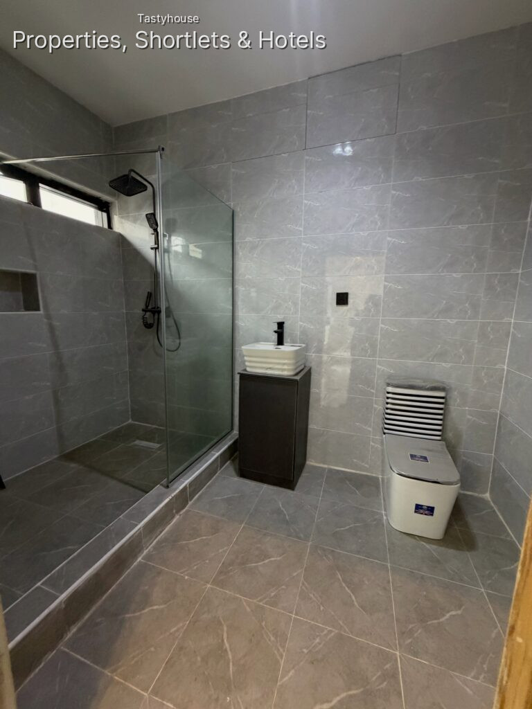 3BEDROOM TERRACE DUPLEX
