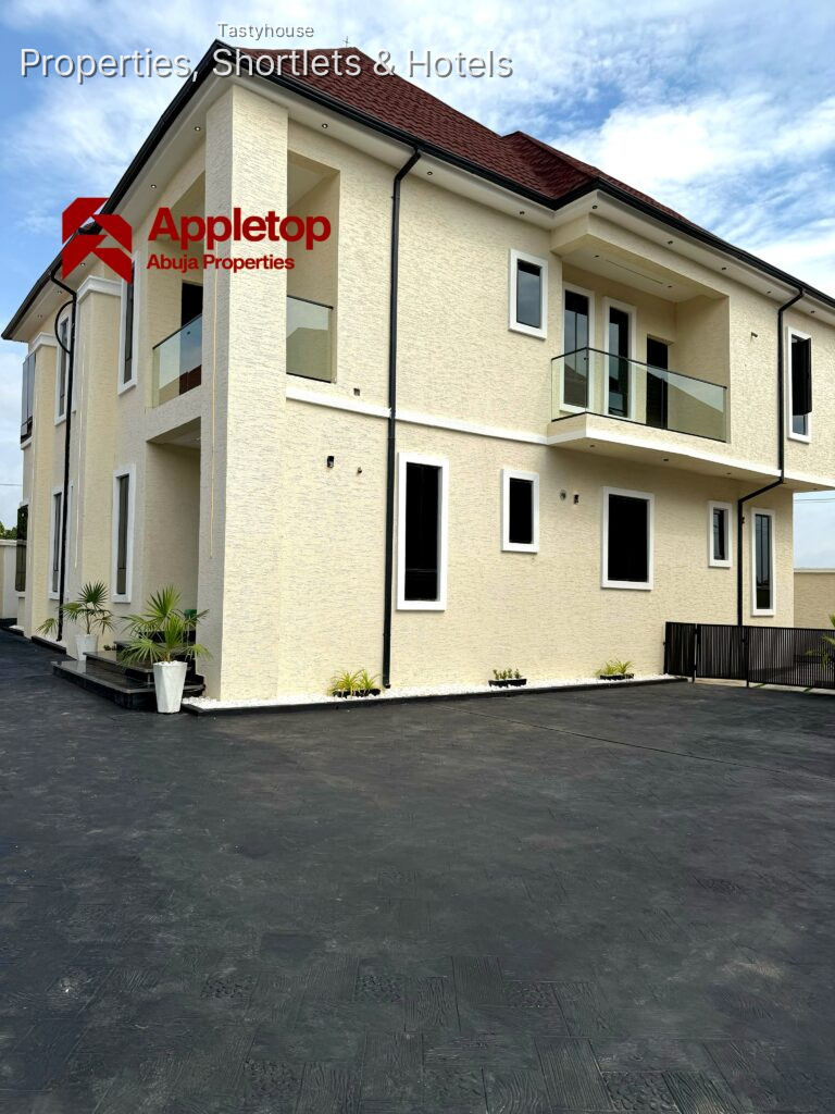 4-Bedroom Fully Detached Duplex with1-Bedroom BỌ with Swimming Pool.