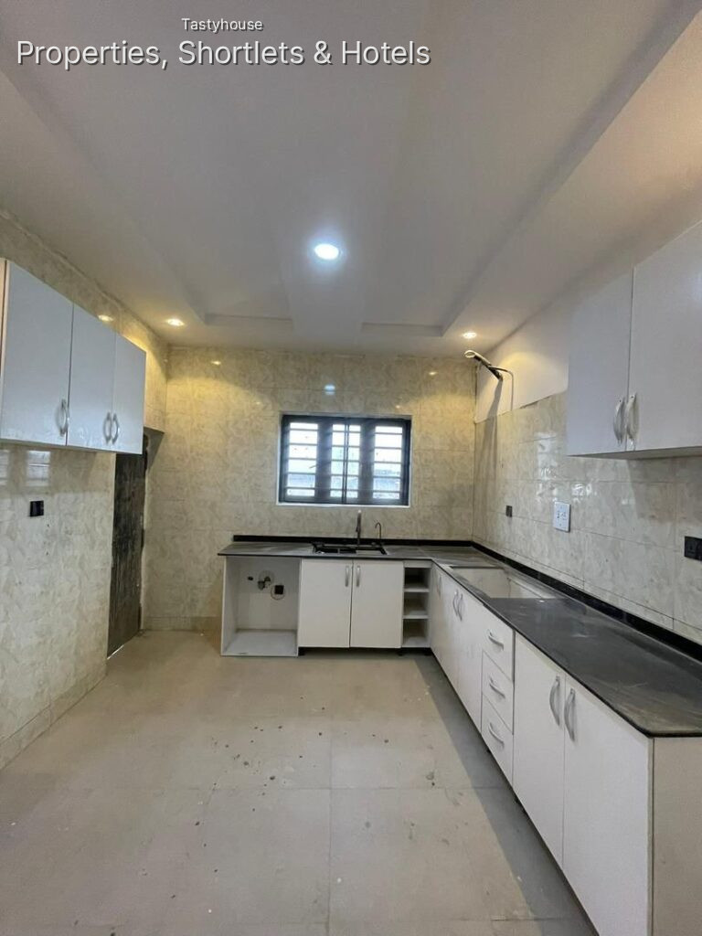 3 BEDROOM APARTMENT