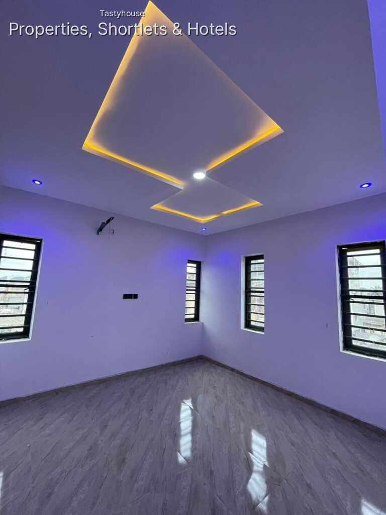 3 BEDROOM APARTMENT