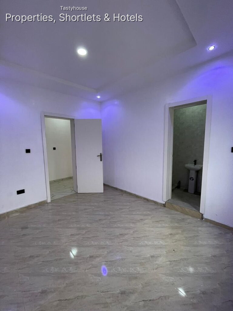 3 BEDROOM APARTMENT