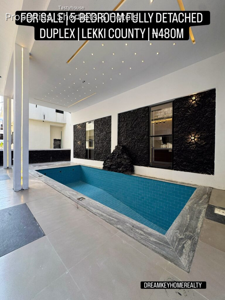 5-bedroom fully detached duplex with a BQ