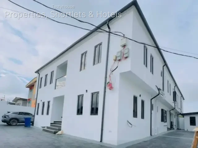 3 – BEDROOM APARTMENT PLUS BQ