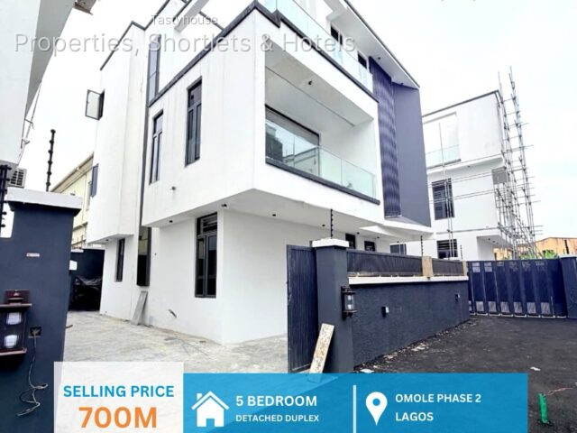 5 BEDR0OM FULLY DETACHED DUPLEX WITH A ROOM BỌ