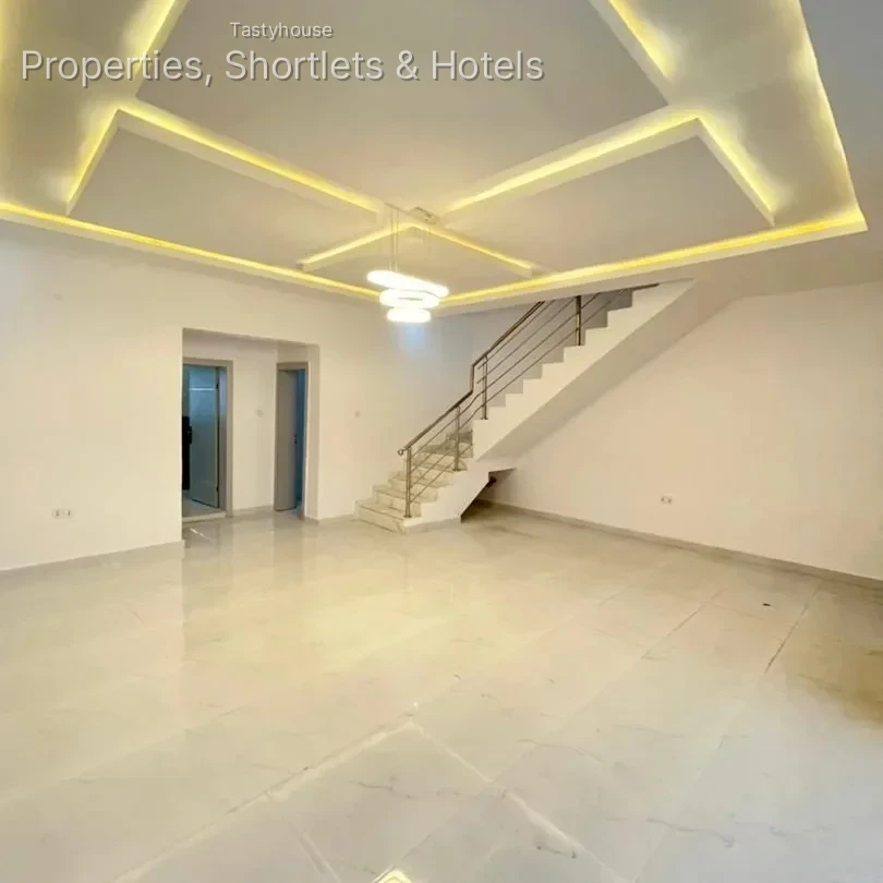 6 BEDROOMs DUPLEXES