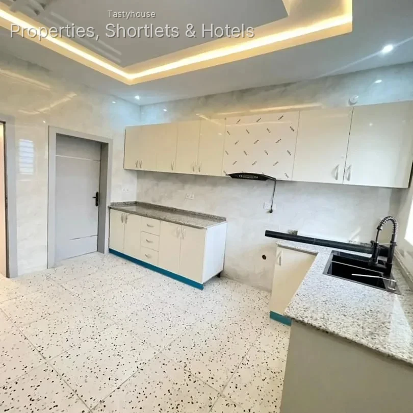 6 BEDROOMs DUPLEXES