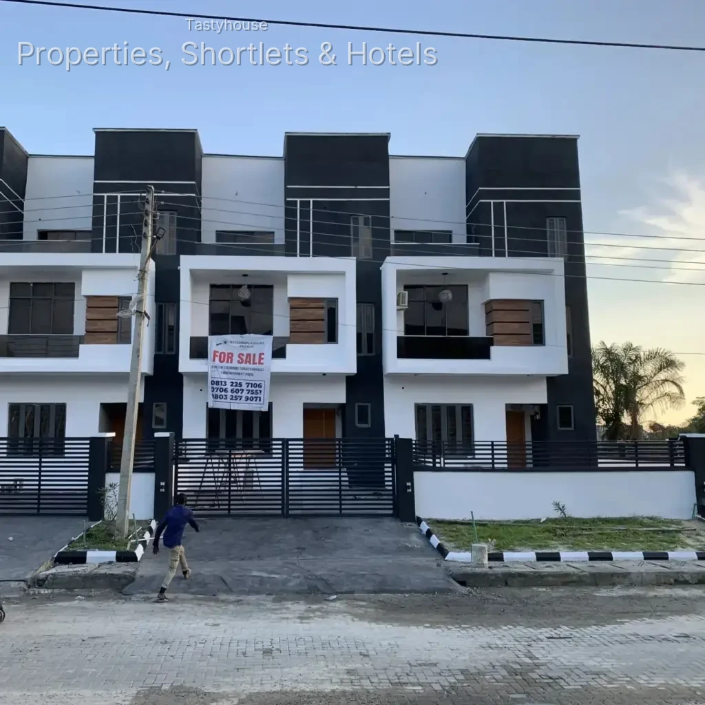 6 BEDROOMs DUPLEXES