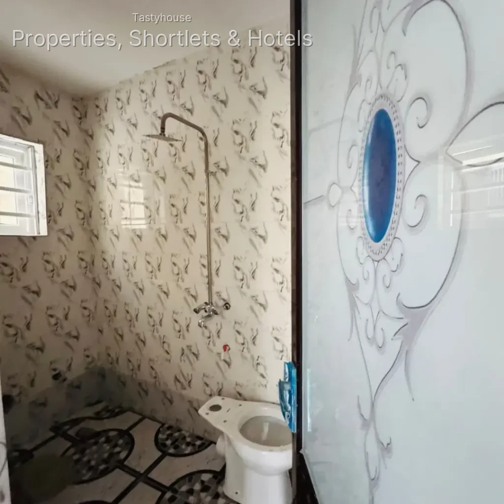 NICELY 1/2/3 BEDROOM APARTMENT