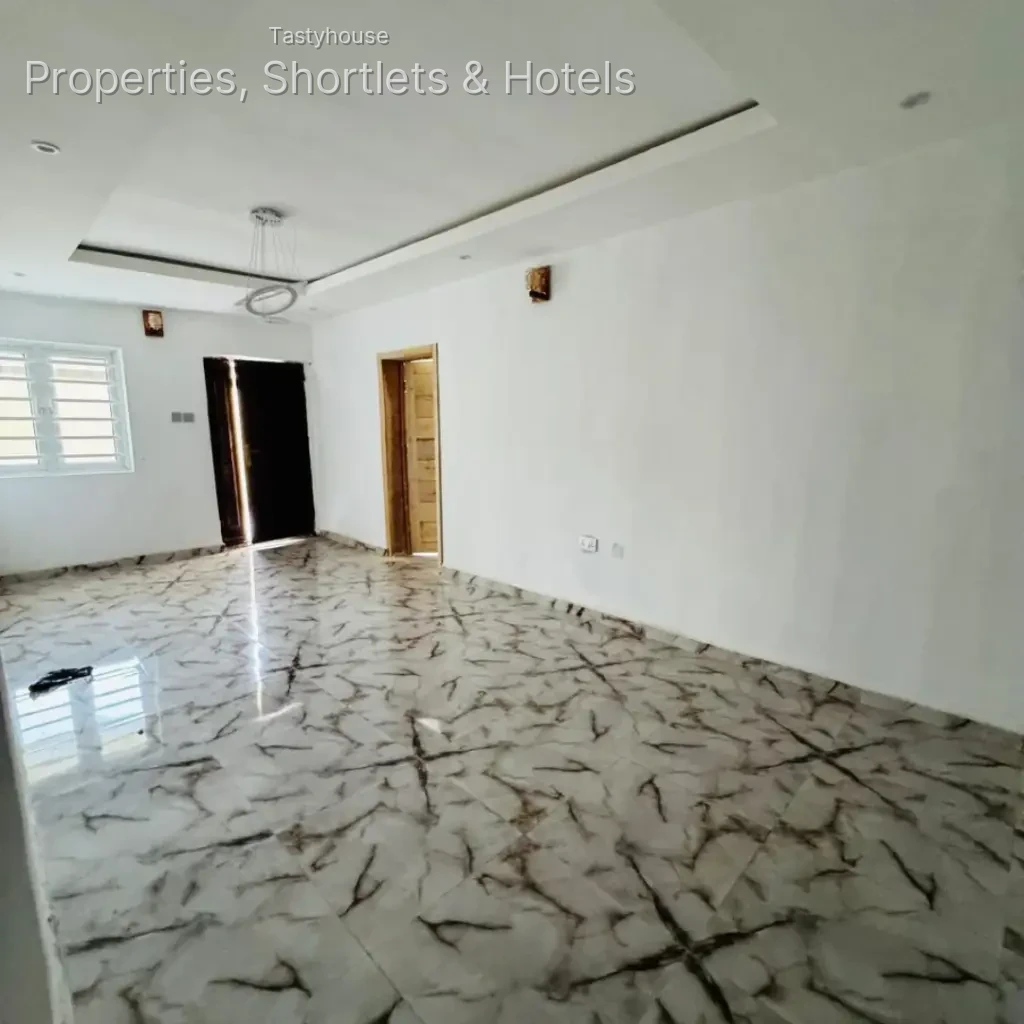 NICELY 1/2/3 BEDROOM APARTMENT