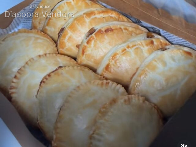 12 PCs Meat Pie