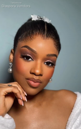 Kay’s Glam Look – Professional Makeup Services