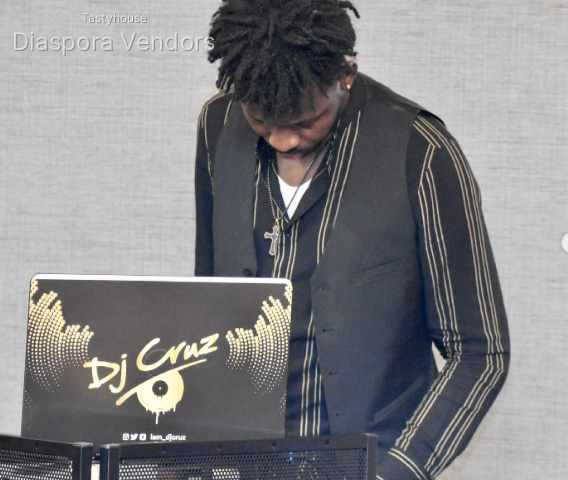 DJ Cruz