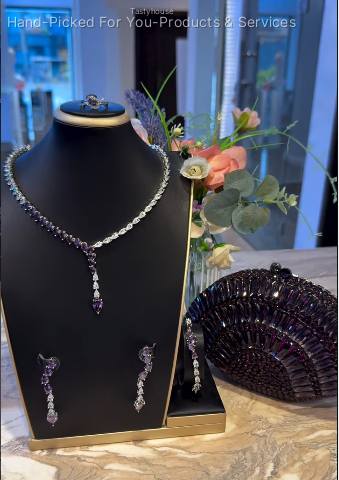 Luxury Necklace Set & Purse