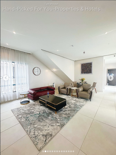 5-Bedroom Fully Detached Duplex with BQ – VGC, Lekki