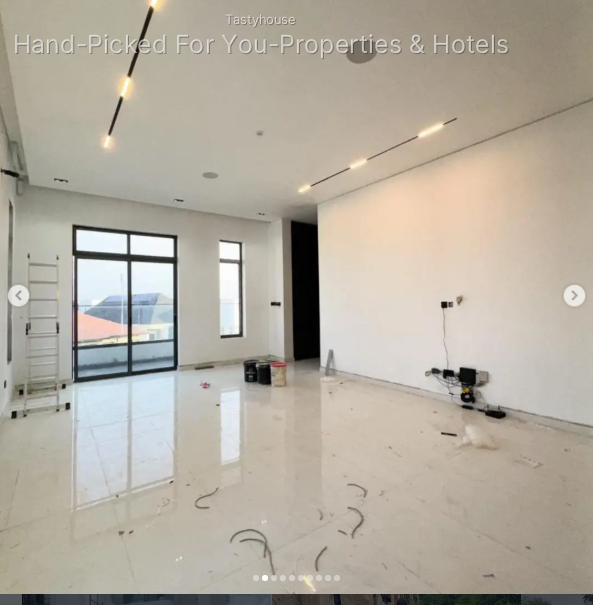 Luxury 5-Bedroom Fully Detached Duplex with Pool & Cinema