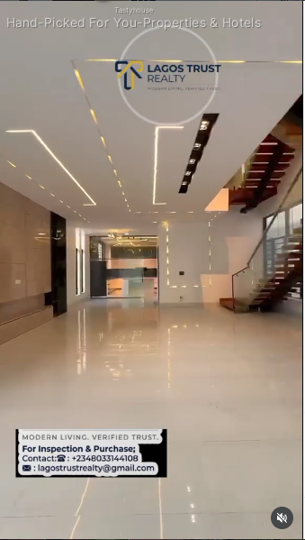 5-Bedroom Detached House with BQ, Pool & Cinema