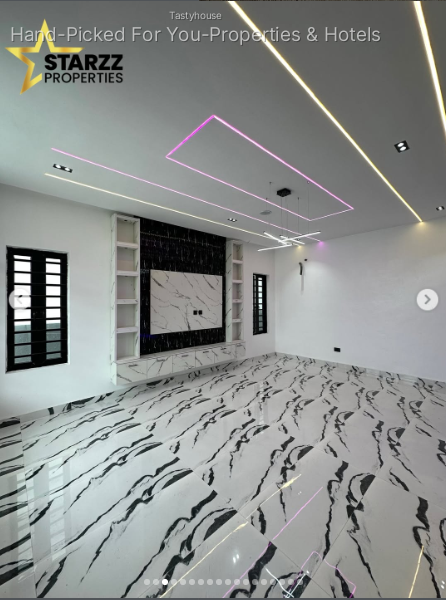 CONTEMPORARY 4 BEDROOM FULLY DETACHED DUPLEX FOR SALE