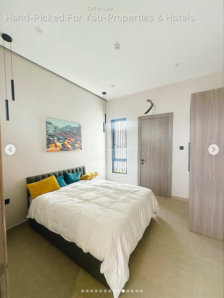 5-Bedroom Fully Detached Duplex with BQ – VGC, Lekki