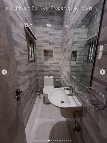 4 Bedroom Detached Duplex with 2 Guest Chalets & BQ