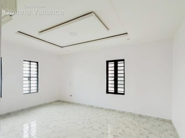 3BEDROOM APARTMENT WITH BQ FOR SALE IN IKATE