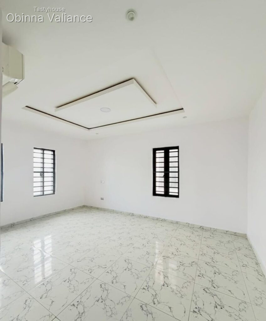 3BEDROOM APARTMENT WITH BQ FOR SALE IN IKATE