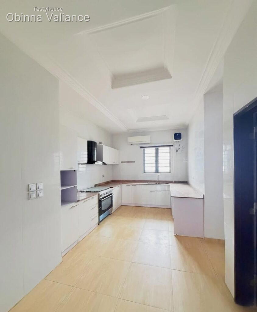 3BEDROOM APARTMENT WITH BQ FOR SALE IN IKATE