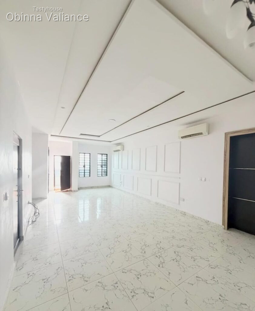 3BEDROOM APARTMENT WITH BQ FOR SALE IN IKATE