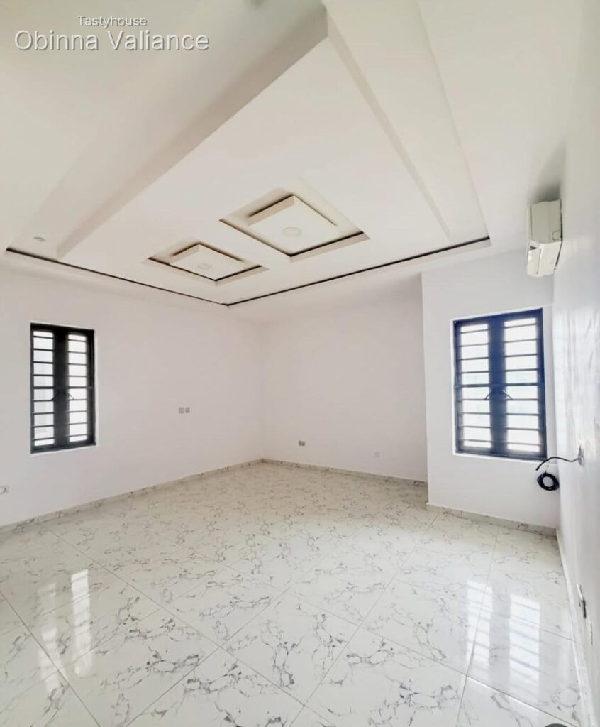 3BEDROOM APARTMENT WITH BQ FOR SALE IN IKATE