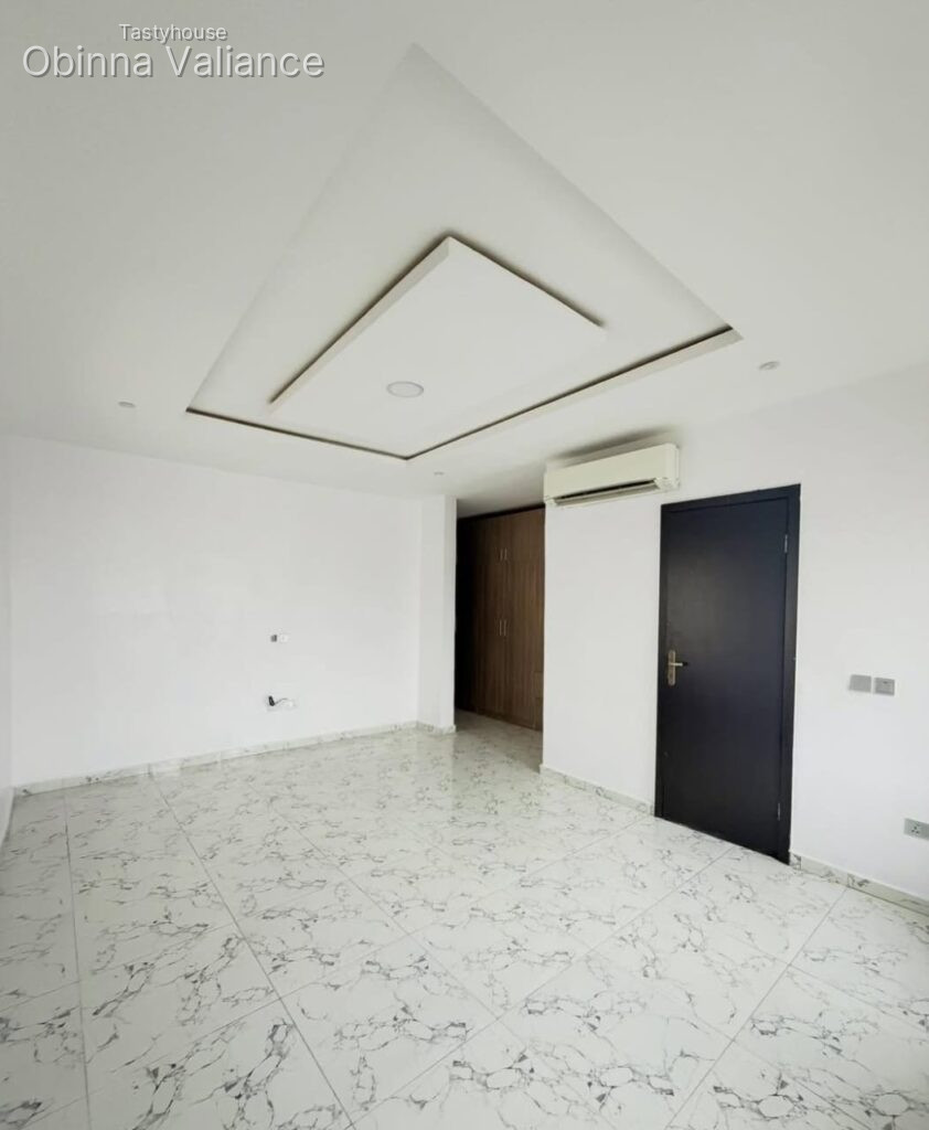 3BEDROOM APARTMENT WITH BQ FOR SALE IN IKATE