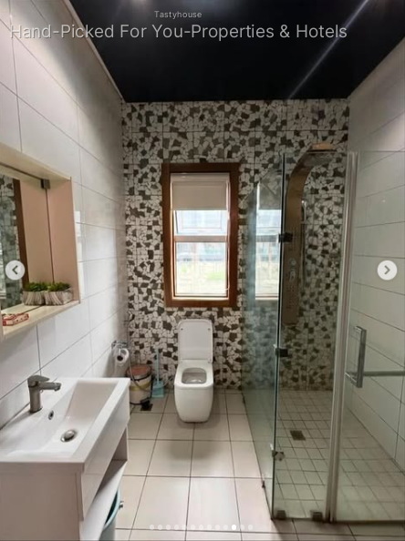 Lovely 1-Bedroom Shortlet Apartment with Swimming Pool