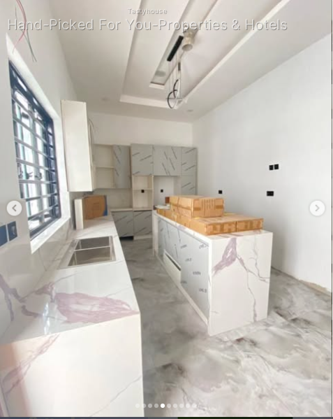 5-Bedroom Detached Duplex with BQ