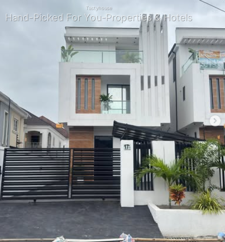 5-Bedroom Detached Duplex with Cinema & Swimming Pool