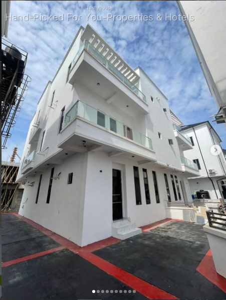 5 ๐ฏ๐ฒ๐ฑ๐ฟ๐ผ๐ผ๐บ fully detached duplex