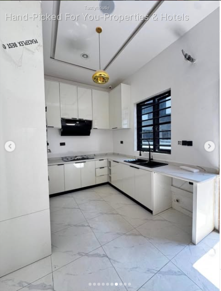 Unique 4-Bedroom Duplex with BQ