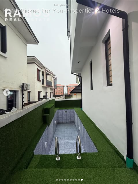 5-Bedroom Detached Home with BQ & Swimming Pool