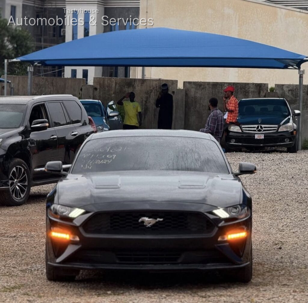 FORD MUSTANG 2020
