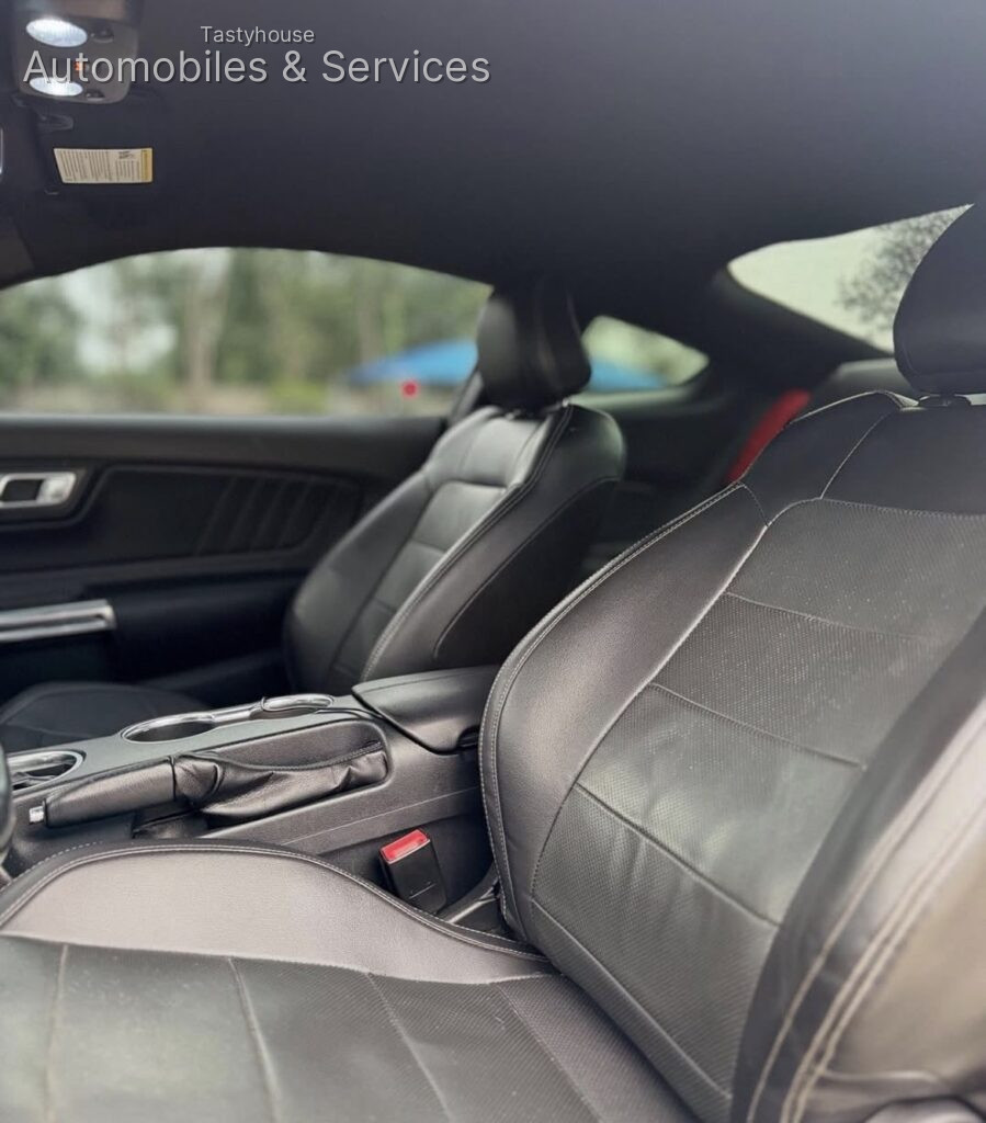 FORD MUSTANG 2020