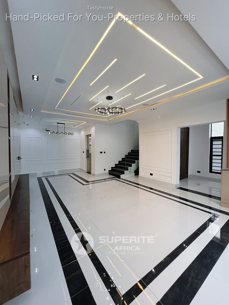 5-Bedroom Fully Detached Duplex with BQ – Chevron, Lekki