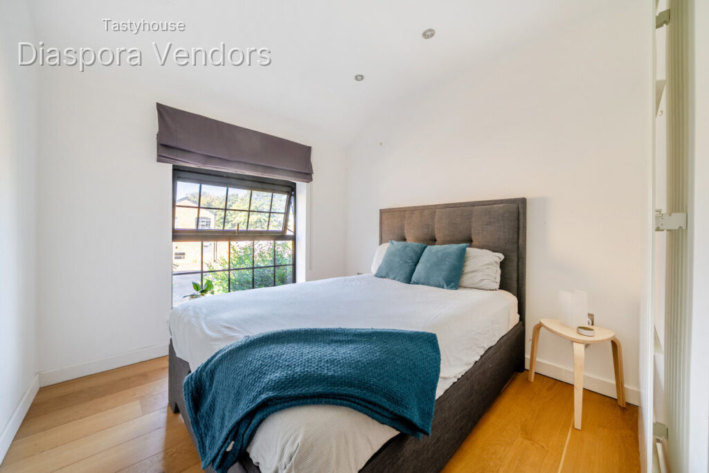 3-Bedroom House for Sale – Hatcham Park Mews, London