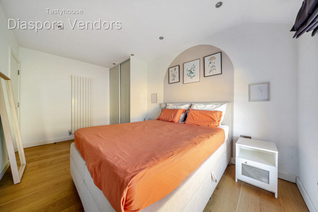 3-Bedroom House for Sale – Hatcham Park Mews, London