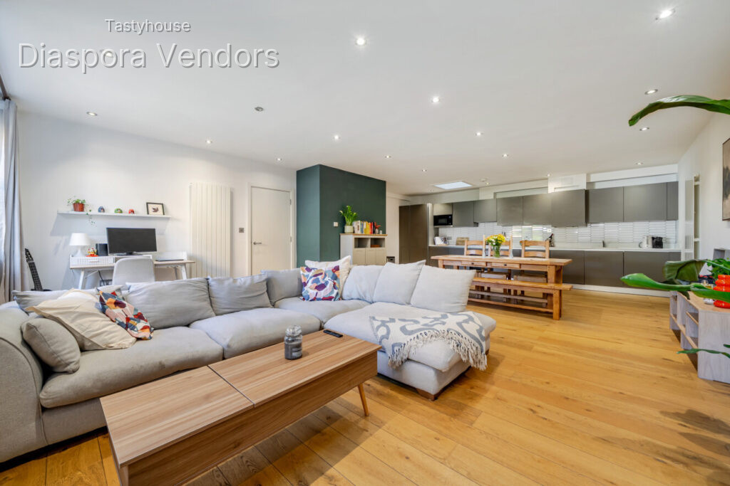 3-Bedroom House for Sale – Hatcham Park Mews, London