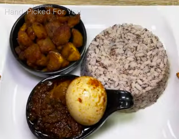 Ofada Rice, Sauce and Plantain