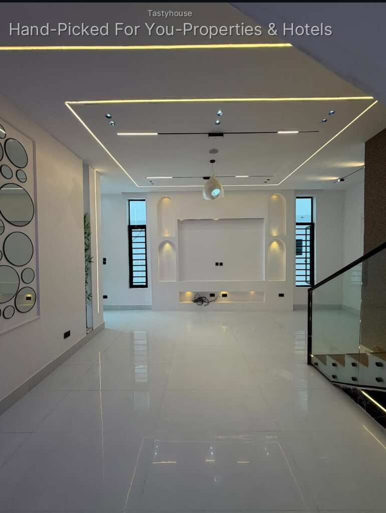4 Bedroom Duplex