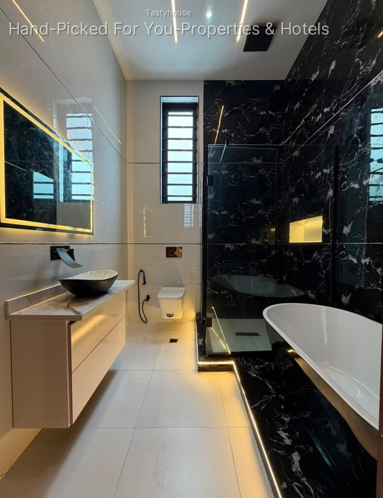 4 Bedroom Duplex