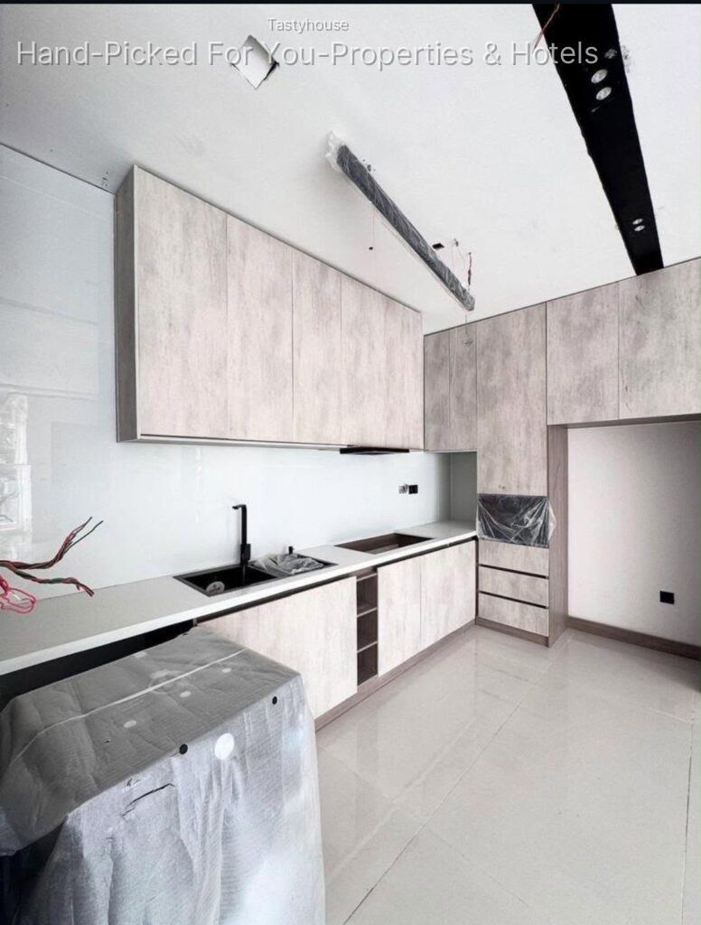2 Bedroom Maisonette