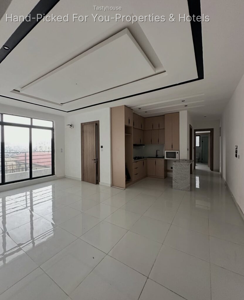 Spacious 2 Bedroom Apartment with Swimming pool and Elevator