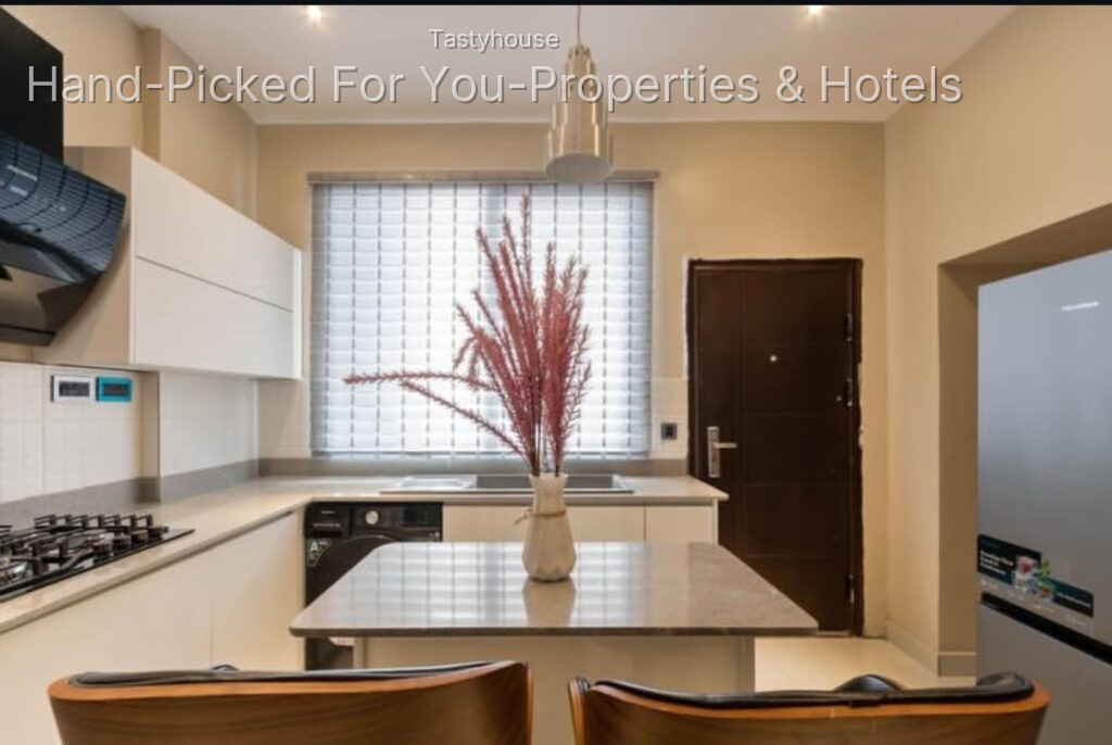 Contemporary 2 Bedroom Masionette