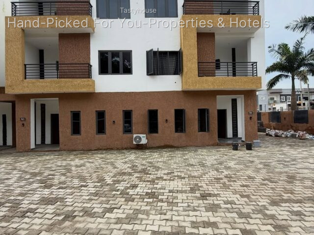 4 Bedroom terrace duplex +1 Room BQ