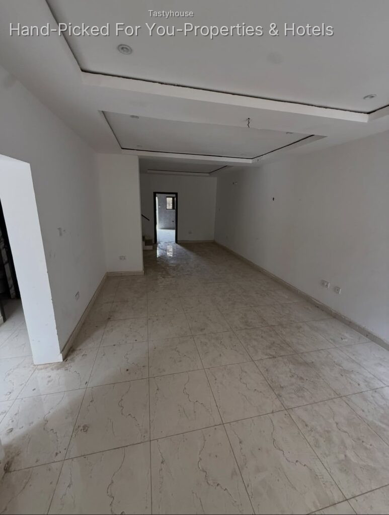 4 Bedroom terrace duplex +1 Room BQ